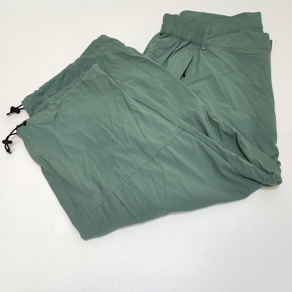 Hiking Cargo Shorts Zippered Front & Cargo Pockets Elastic Waist Women W36 EUC - Picture 6 of 9